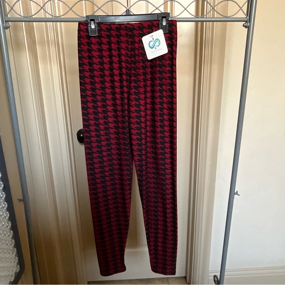 Infinity Raine Red and Black Houndstooth Leggings - Picture 2 of 5